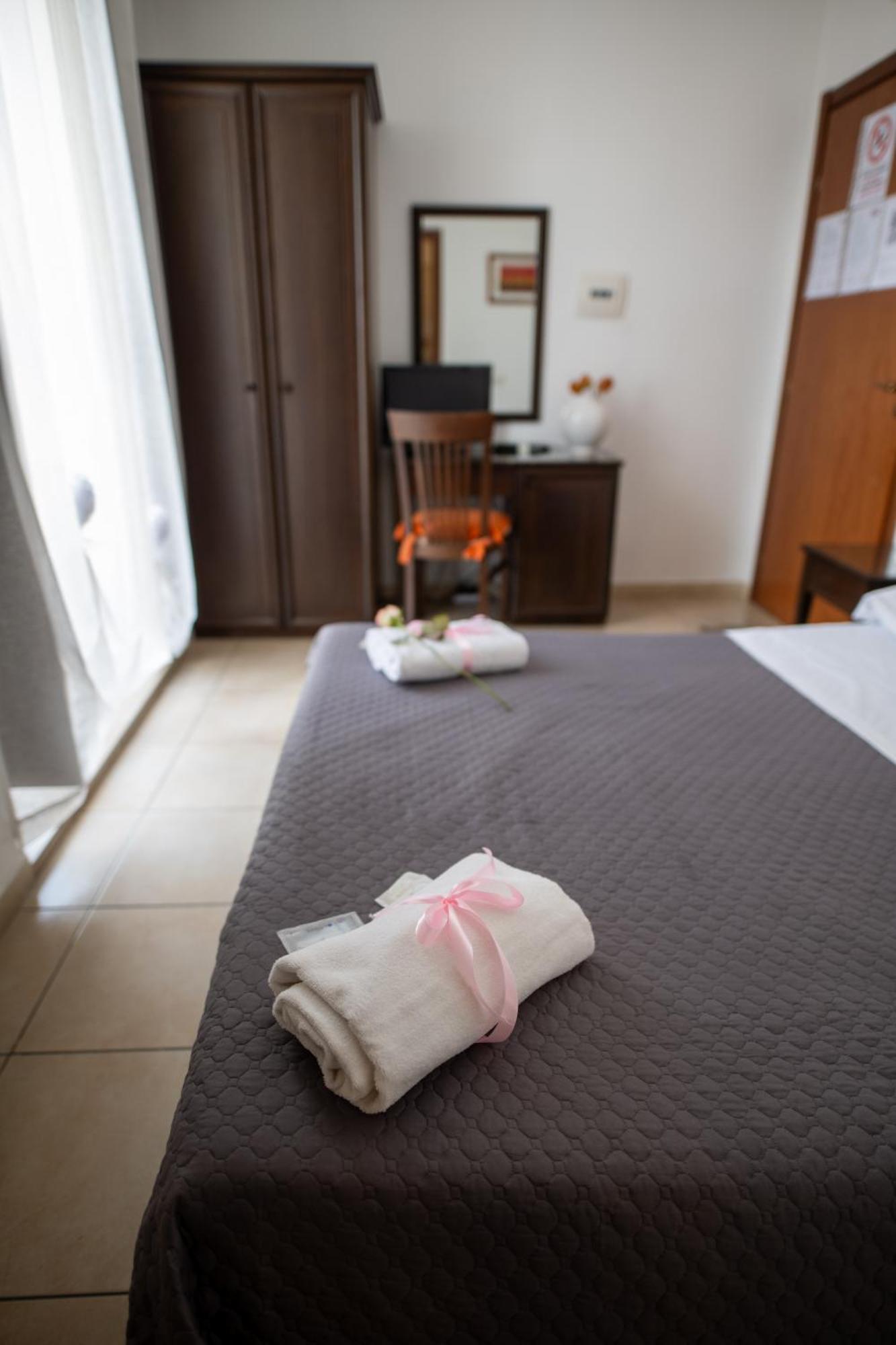 B&B Regina Carolina Caltagirone Exterior photo