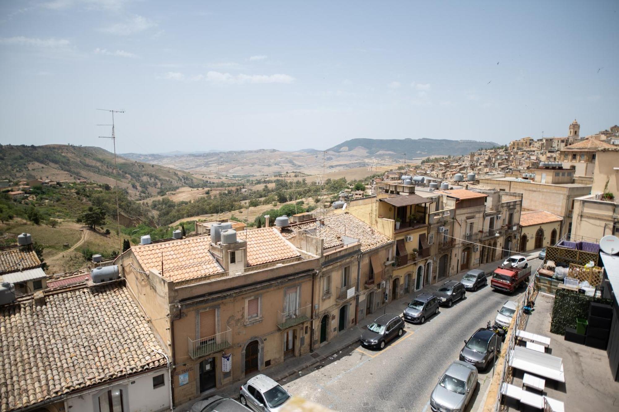 B&B Regina Carolina Caltagirone Exterior photo