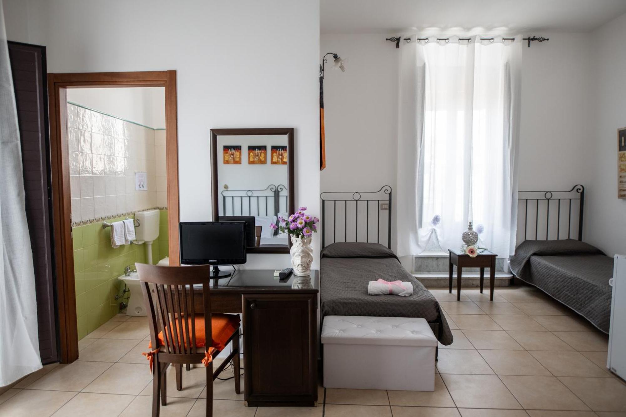 B&B Regina Carolina Caltagirone Exterior photo