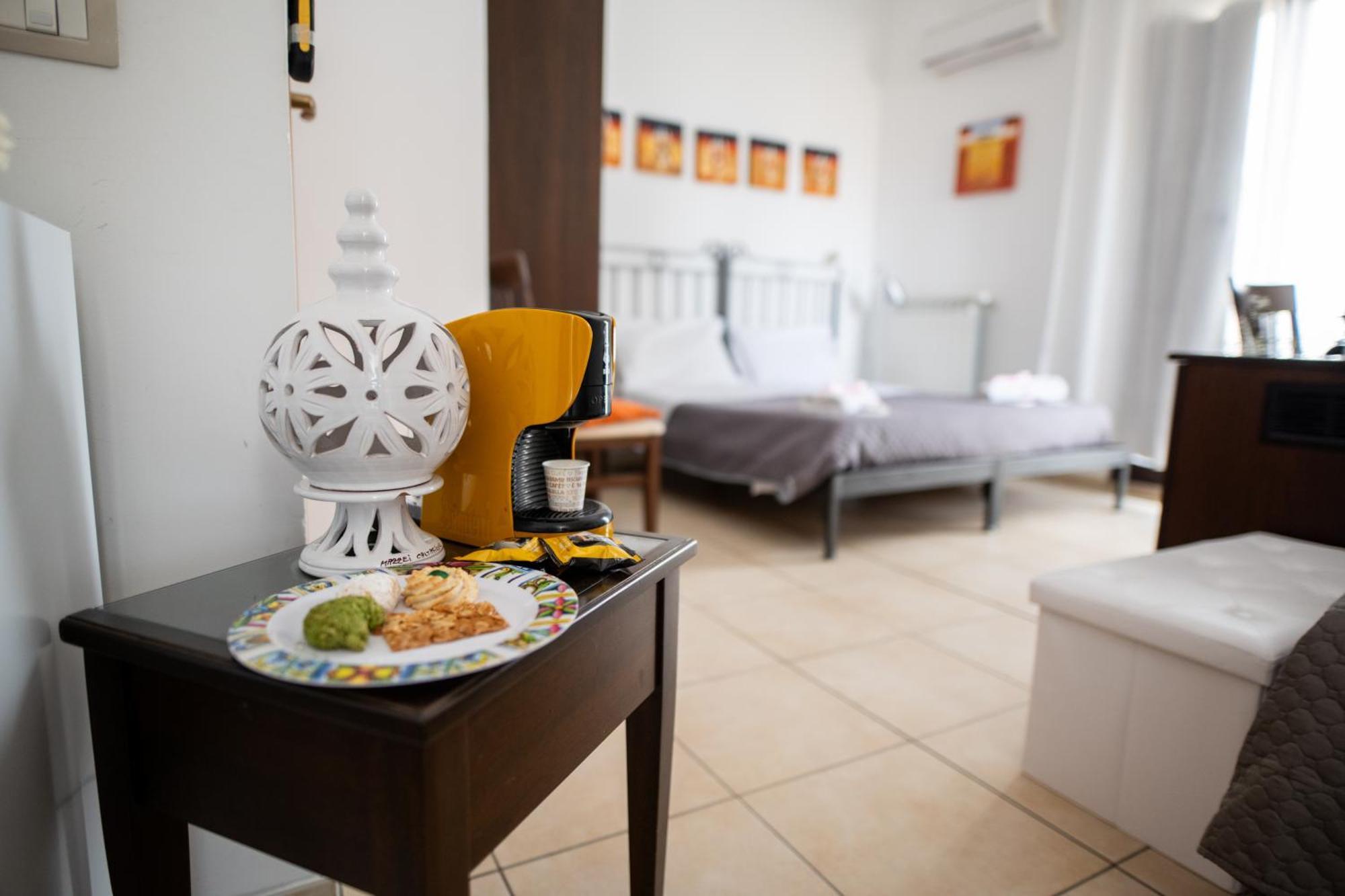 B&B Regina Carolina Caltagirone Exterior photo